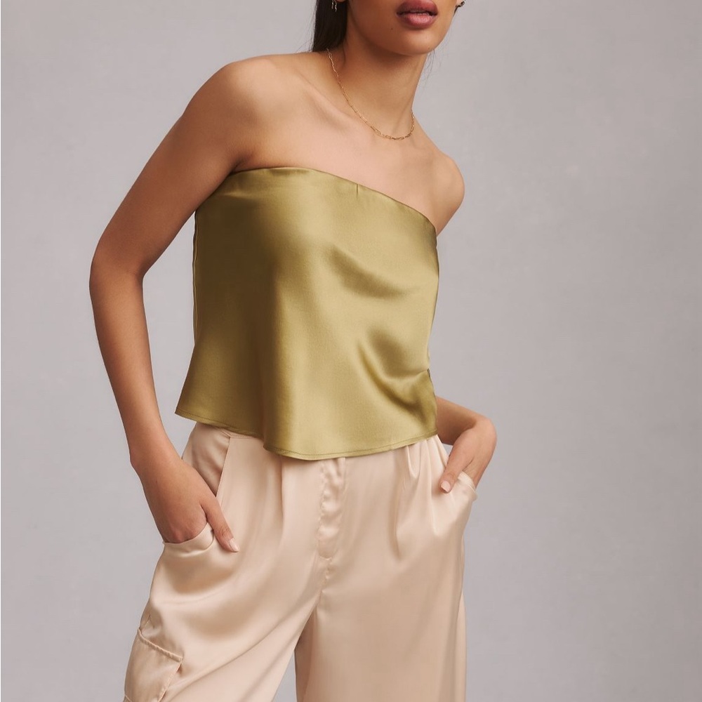 NWT Reformation Spritz Size Small in Olive Oil